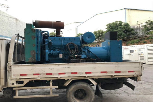 東莞康明斯柴油發(fā)電機(jī)出租的特點(diǎn)