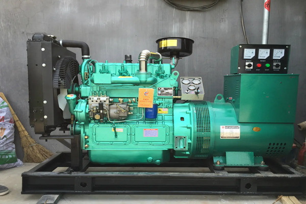 同步發(fā)電機的工作原理調(diào)控及維護